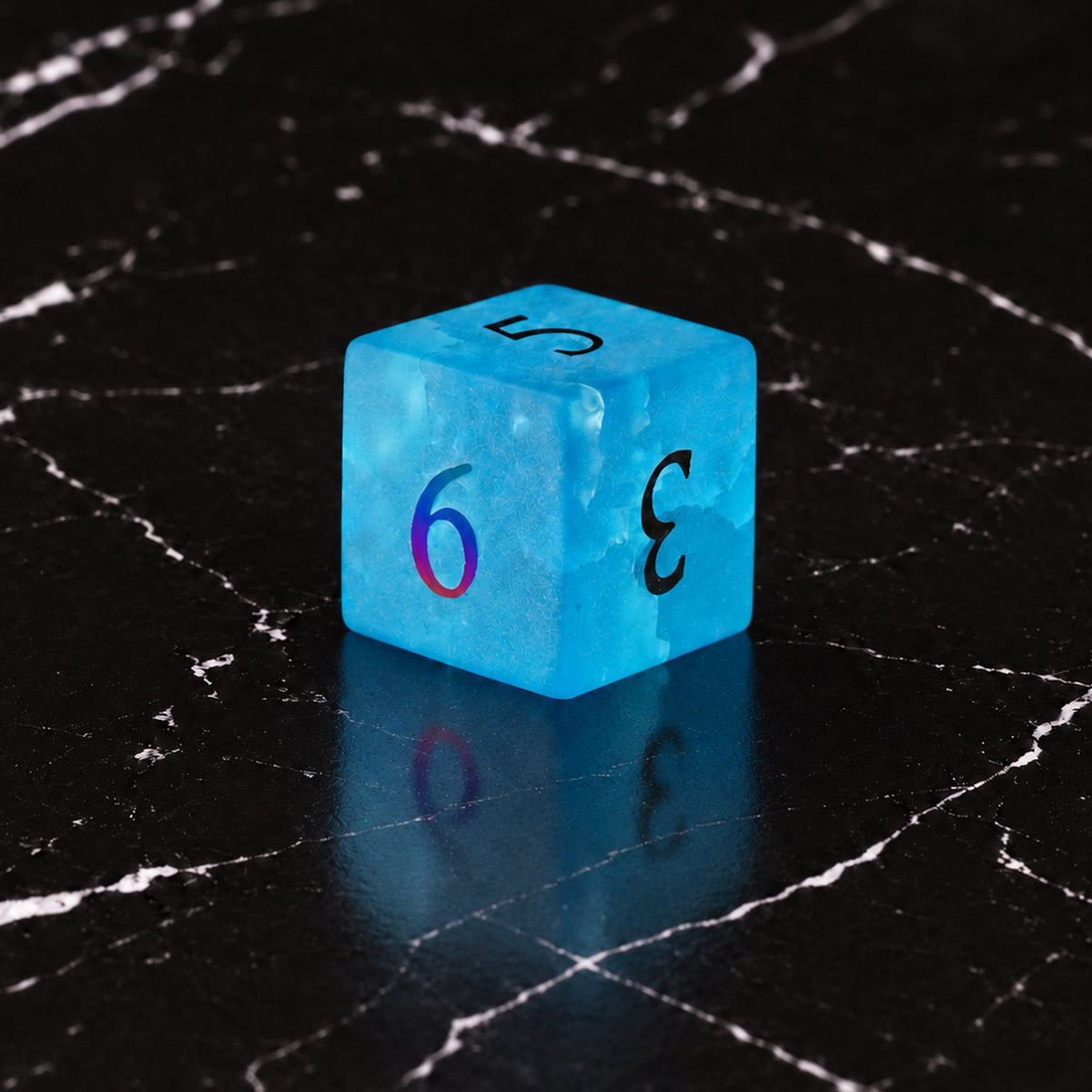 Frostwake Oracle D6 - Frosted Aqua Crystal Glass DnD dice set