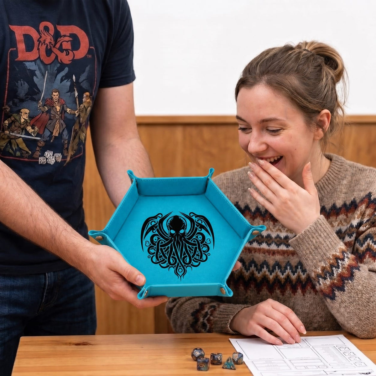 Eldritch Cthulhu Emblem - DICE TRAY Cthulhu Dice Tray | Foldable PU Leather D&D RPG Tray