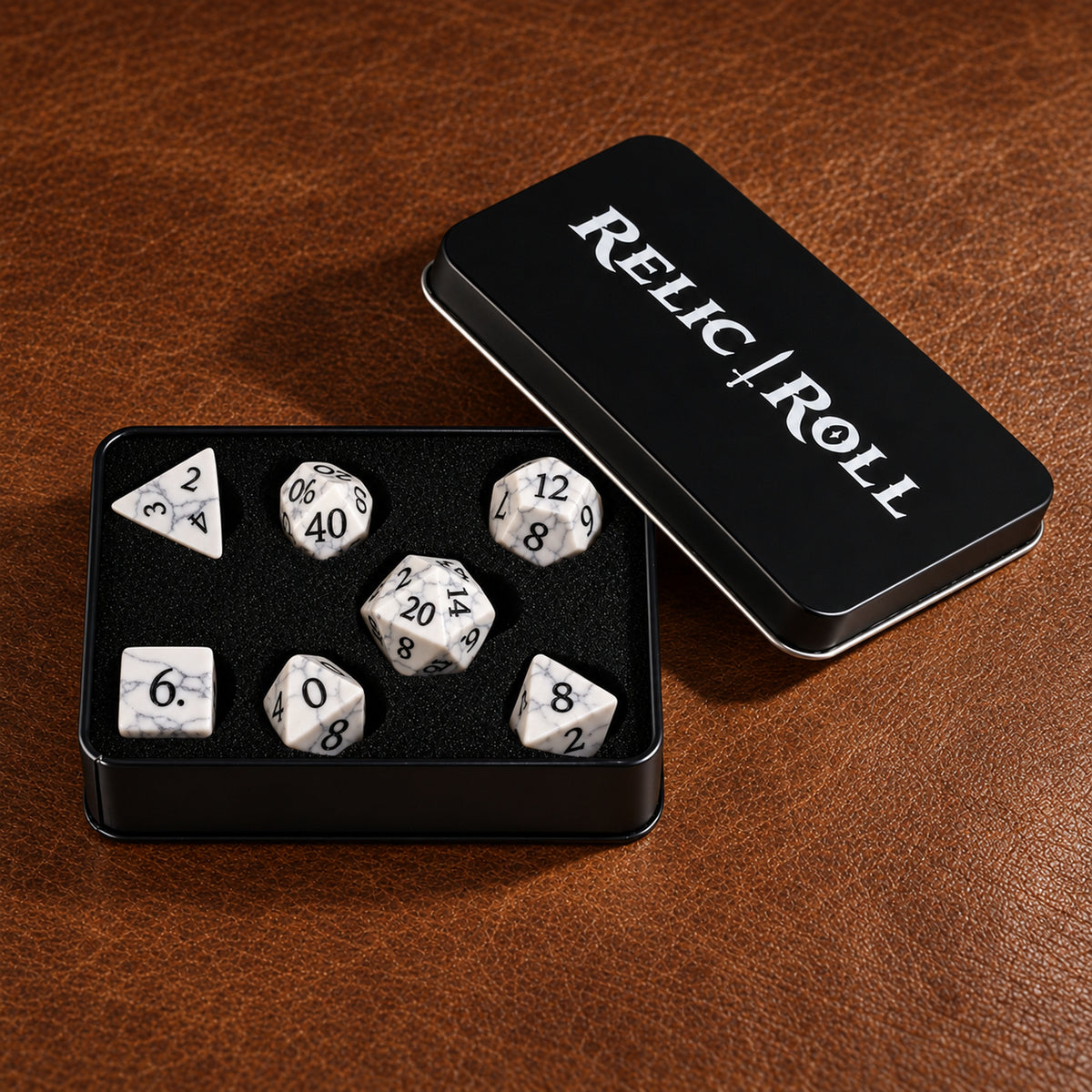 Winterweb Relic - Relic Roll presentation box with dice set